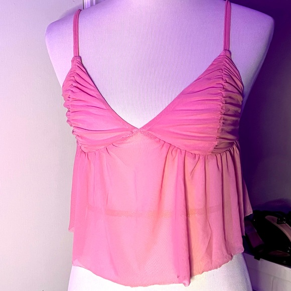 Cute flowy pink top 💕 - Picture 1 of 5